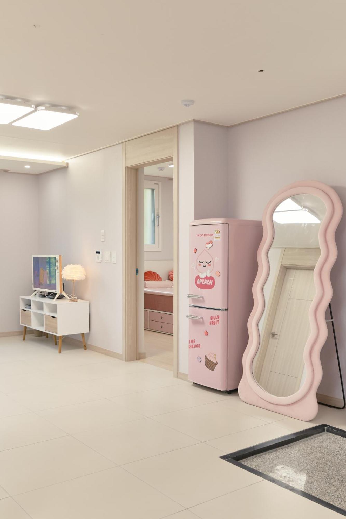 Pink 4 Bedroom Appartamento