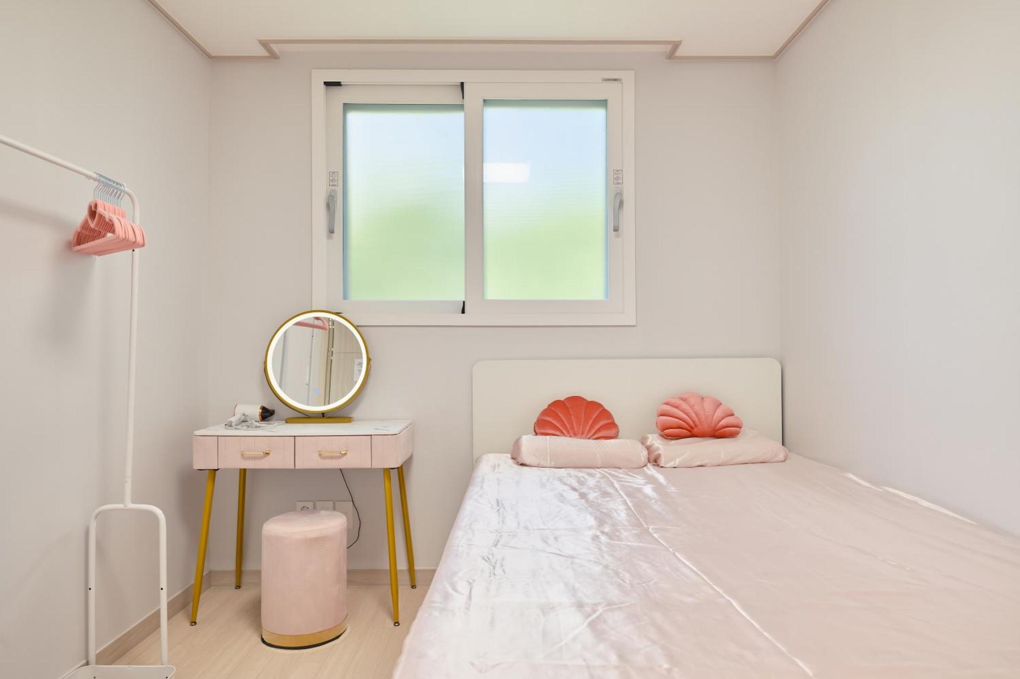 Apartemen Pink 4 Bedroom Seoul