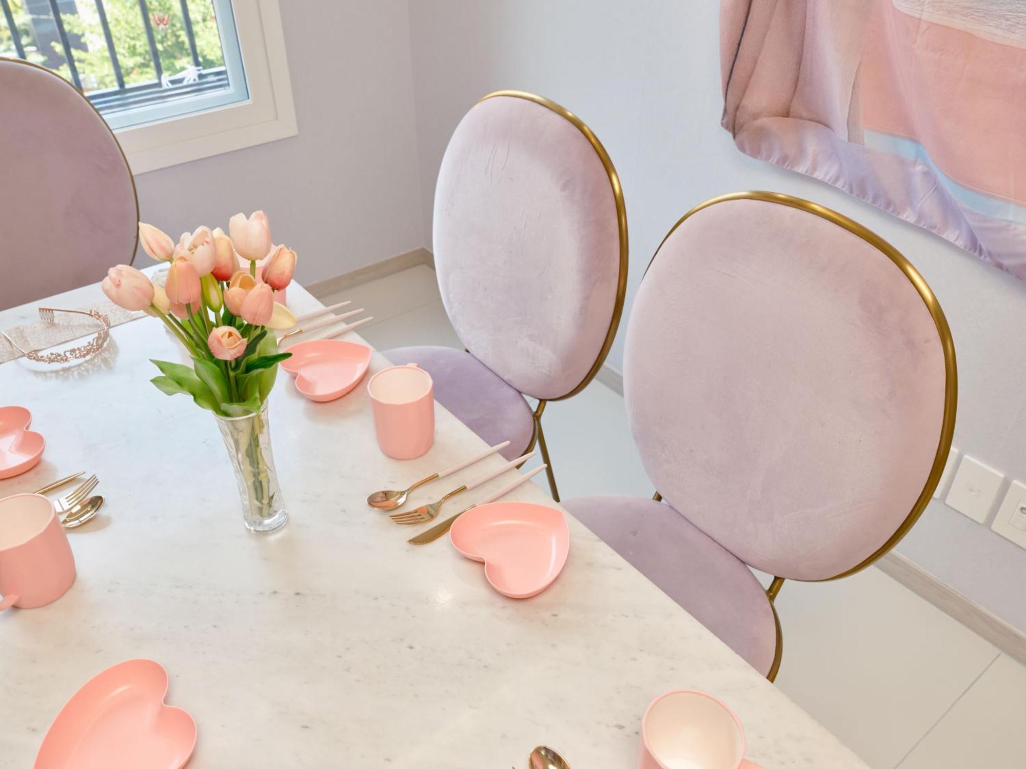 Apartemen Pink 4 Bedroom